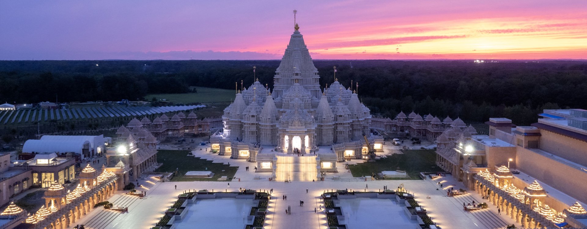 Экскурсия «Сад скульптур и самый большой индуистский храм мира» – 13 июля